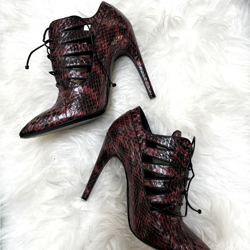 Bottega Venetia Burnt Red/Nero Python Cutout Lace-up Ankle Boots size 36.5